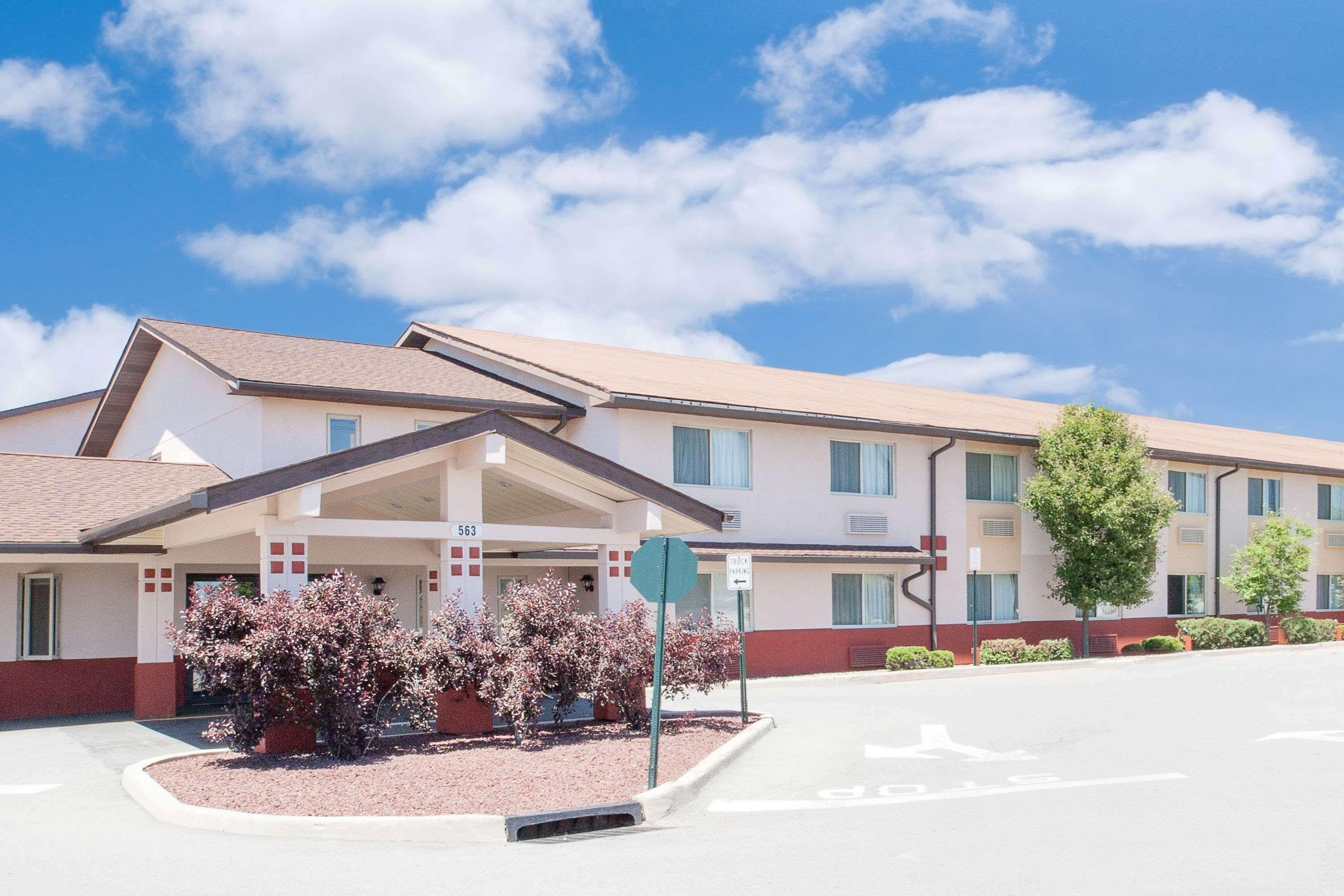 Super 8 By Wyndham Middletown Motel Luaran gambar