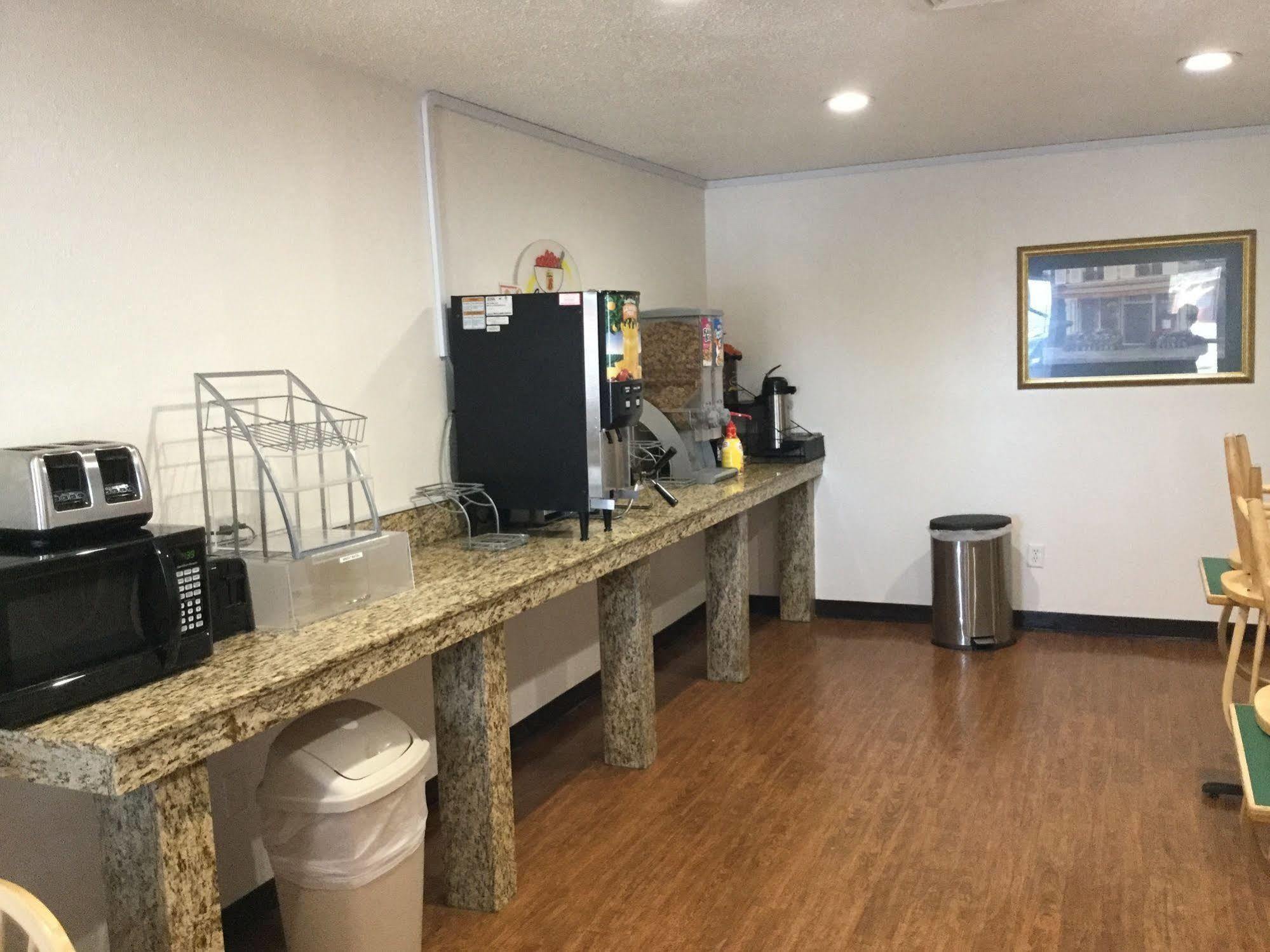 Super 8 By Wyndham Middletown Motel Luaran gambar